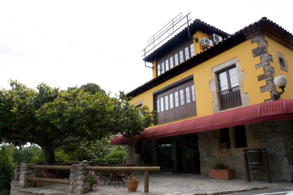 El Foyu Hotel Colunga Buitenkant foto
